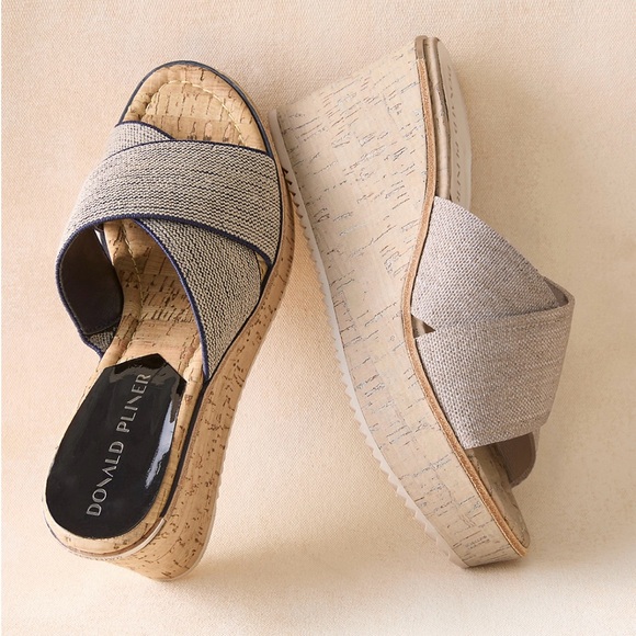 Donald Pliner Ideala sandals, 6.5 - Picture 8 of 12